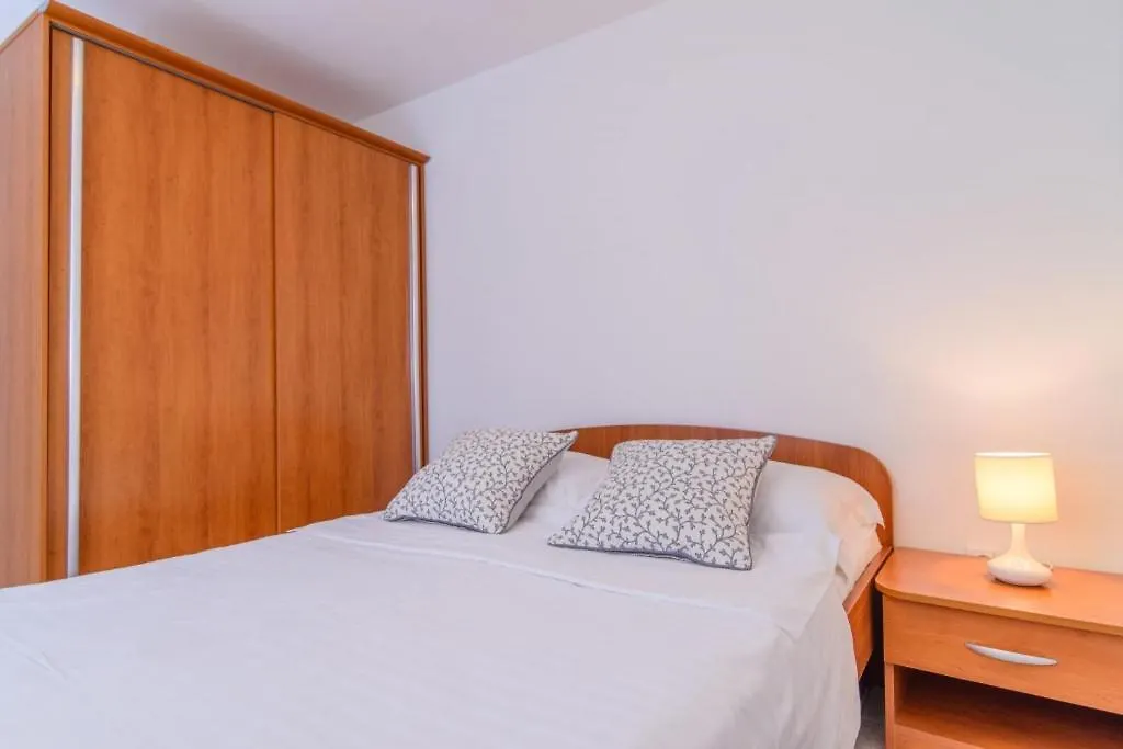 Holiday Apartment In Okrug Gornji With Terrace, Air Conditioning, Wifi 3436-1 Trogir Croatia