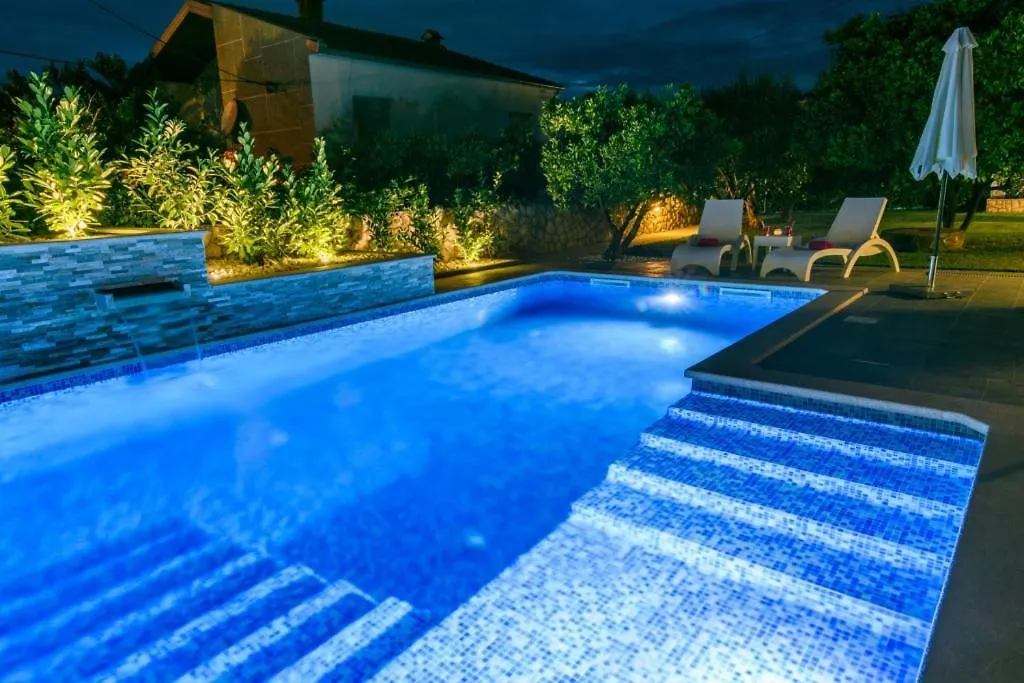 Holiday Apartment In Okrug Gornji With Terrace, Air Conditioning, Wifi 3436-1 Trogir Croatia
