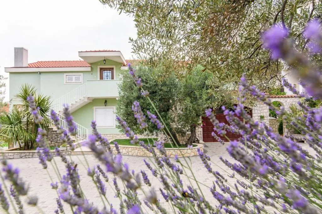 Holiday Apartment In Okrug Gornji With Terrace, Air Conditioning, Wifi 3436-1 Trogir Croatia